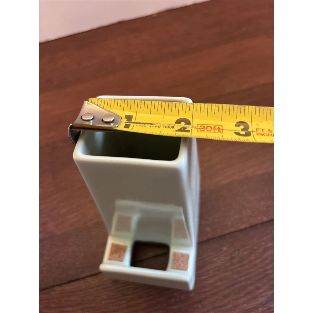 STAK Ceramics Bloom‎ Cell Phone Stand / Dock Vase